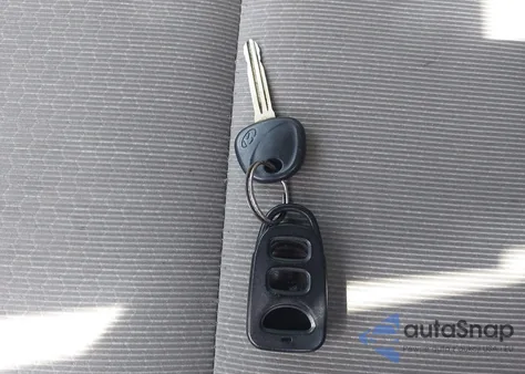 2017 Hyundai Elantra Se z USA, uszkodzony, nr VIN 5NPD84LF2HH032223